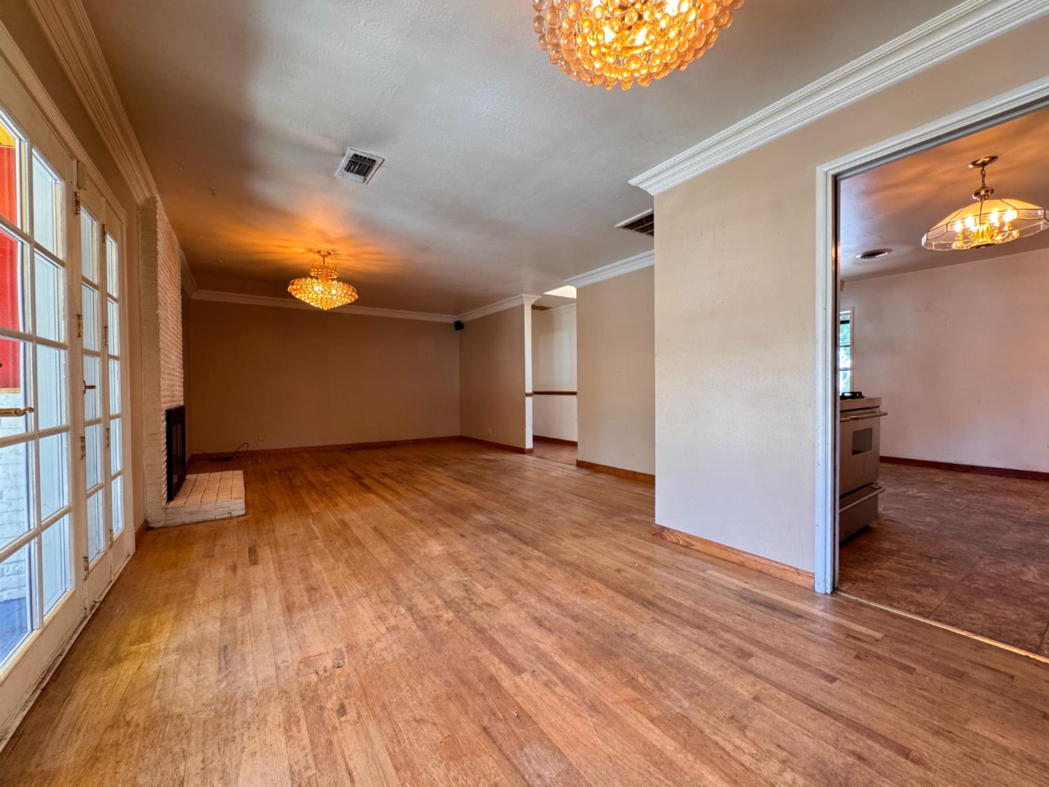 1422 Oakwood Dr, Modesto, CA 95350