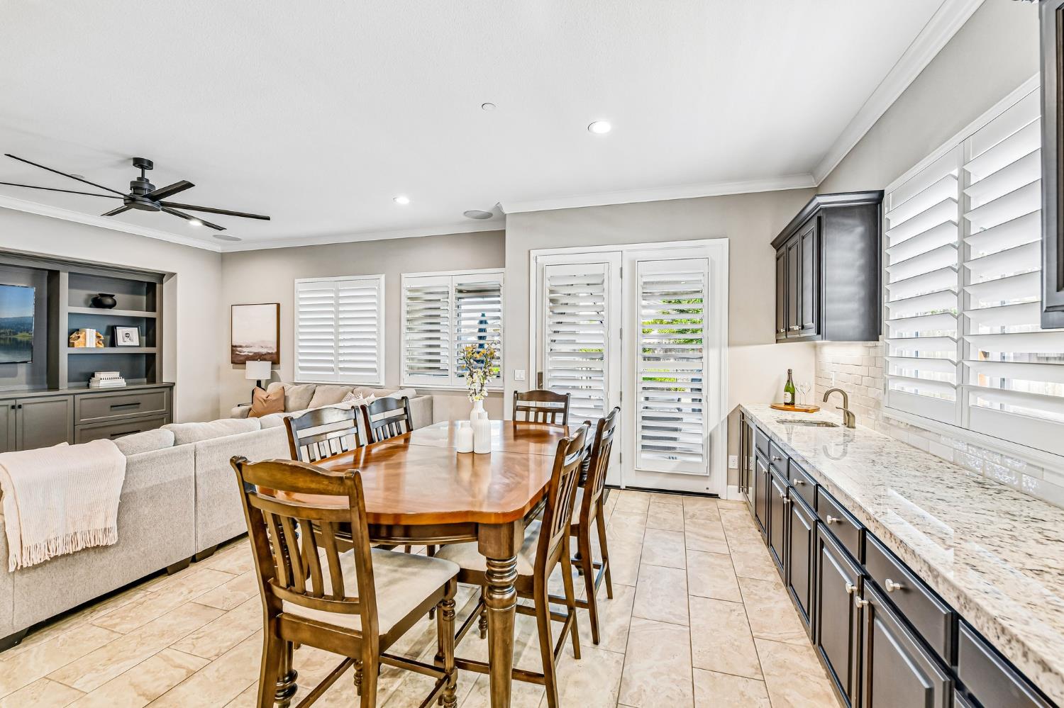 2423 Finchwood Landing Ln, Manteca, CA 95336