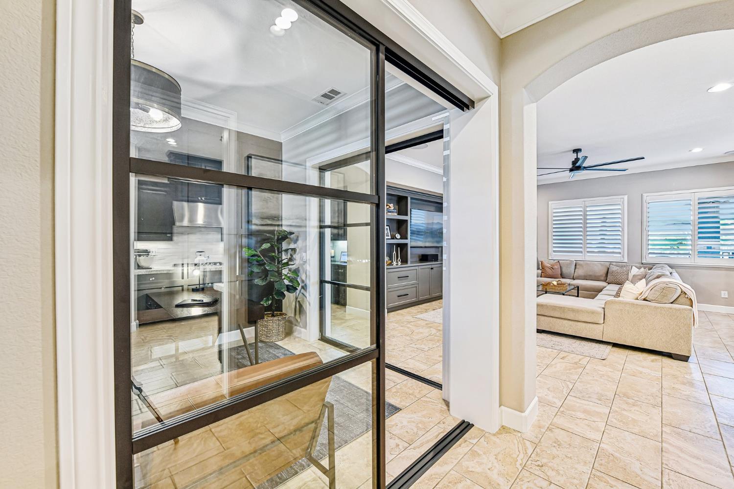 2423 Finchwood Landing Ln, Manteca, CA 95336