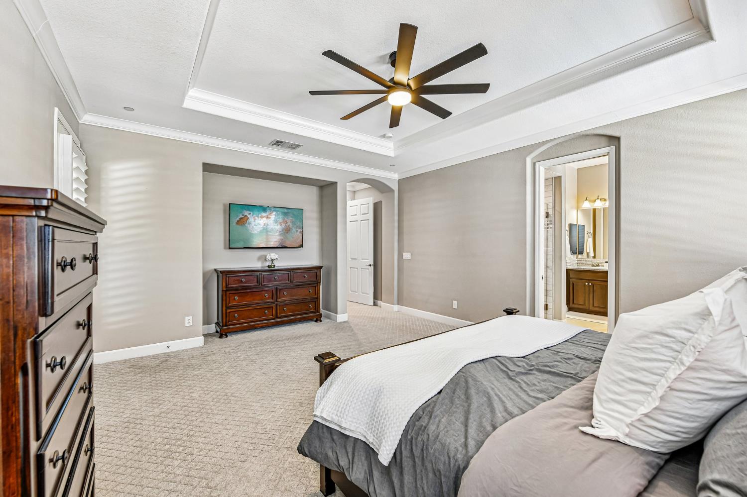 2423 Finchwood Landing Ln, Manteca, CA 95336