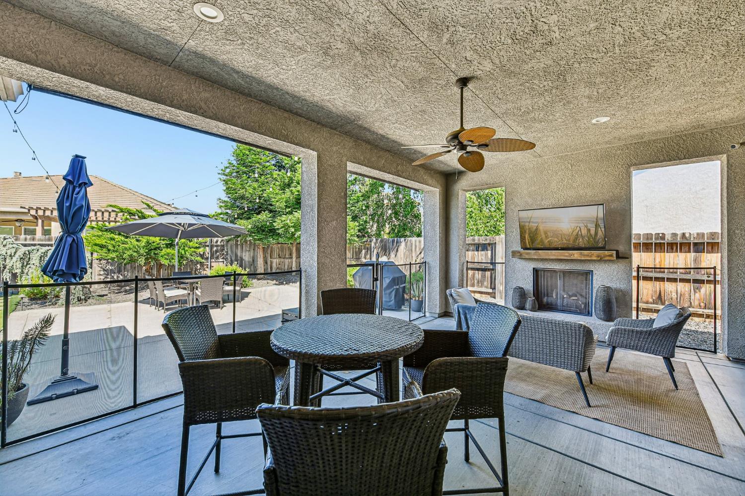 2423 Finchwood Landing Ln, Manteca, CA 95336