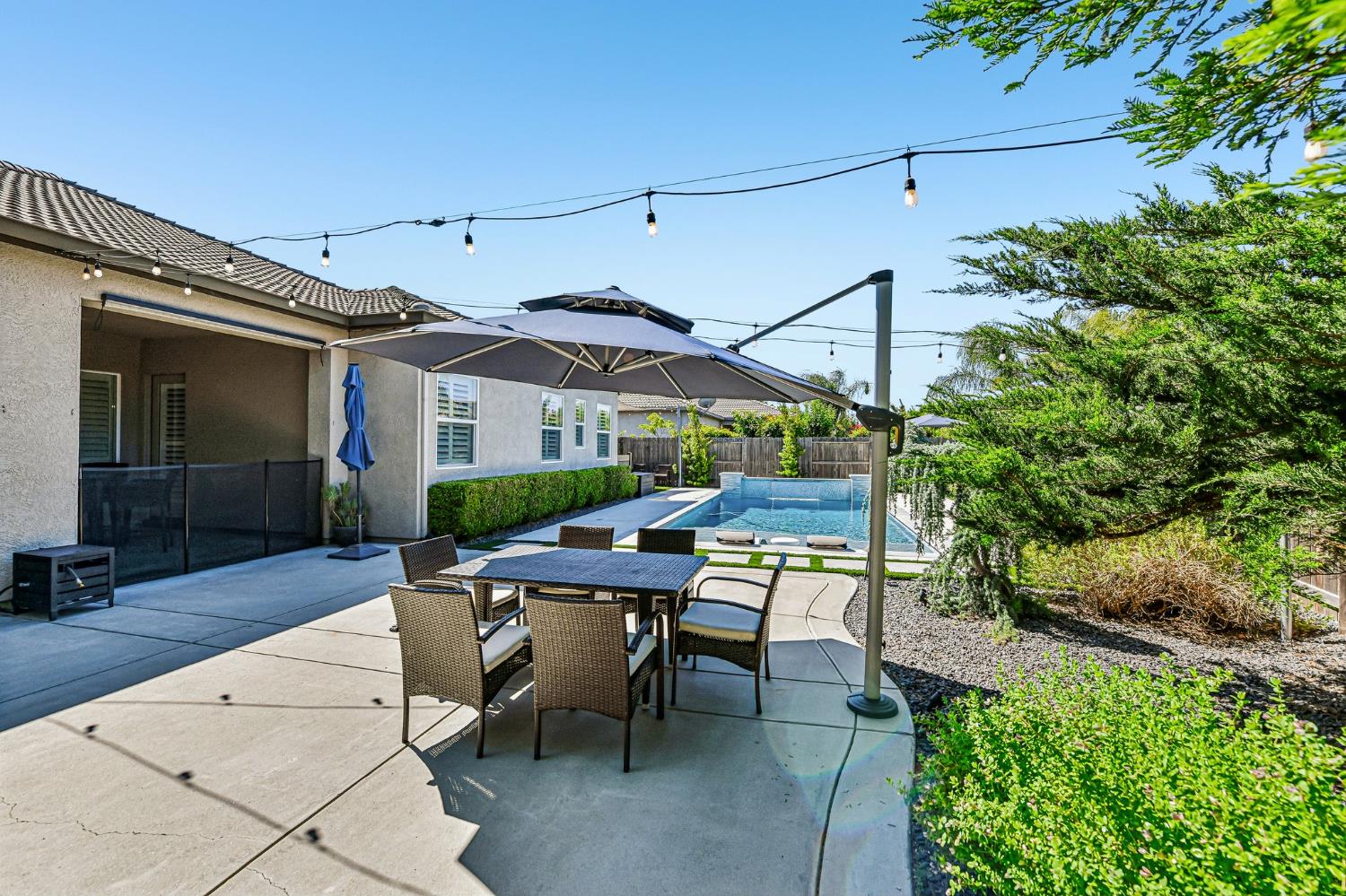 2423 Finchwood Landing Ln, Manteca, CA 95336