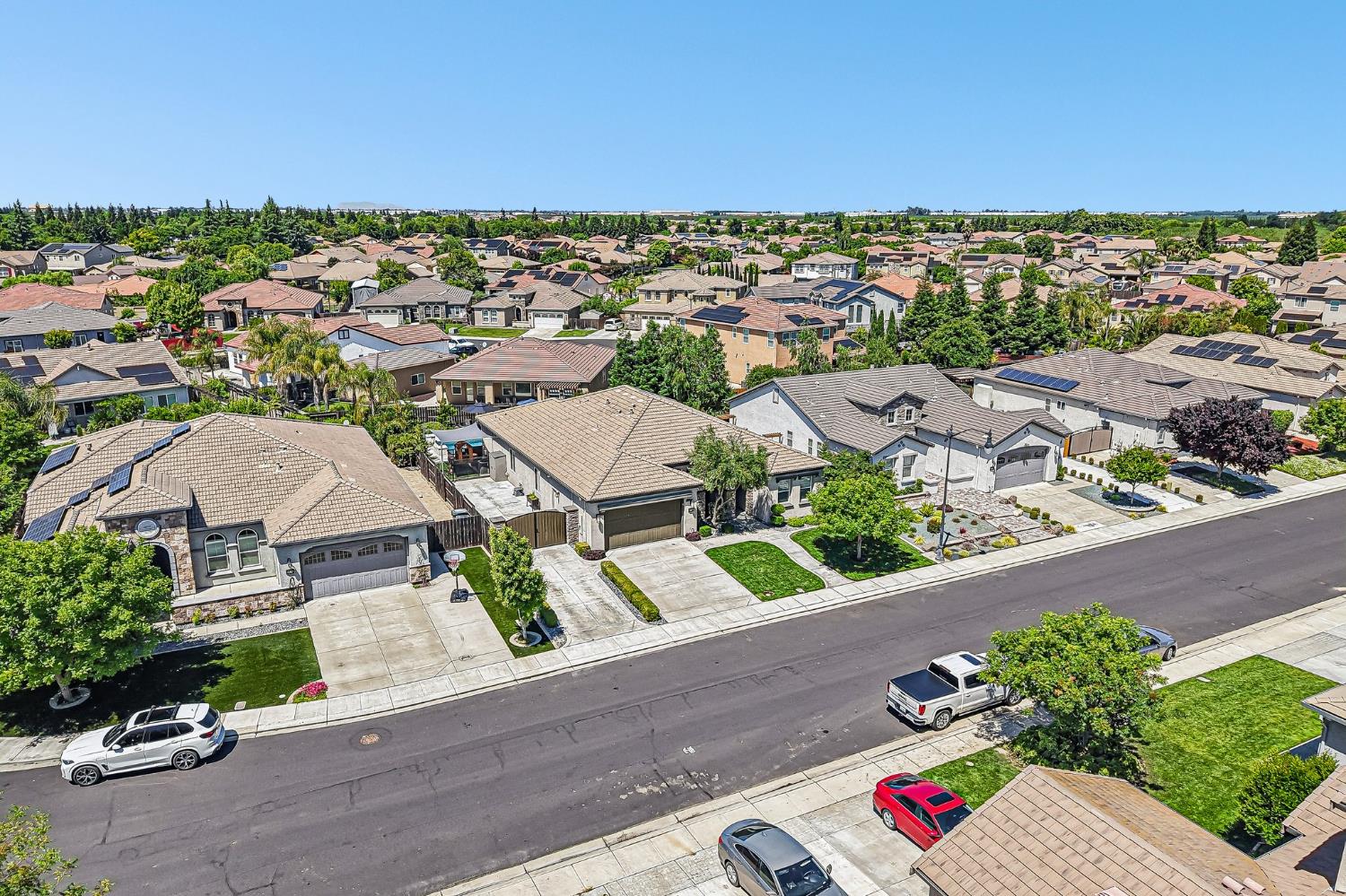 2423 Finchwood Landing Ln, Manteca, CA 95336