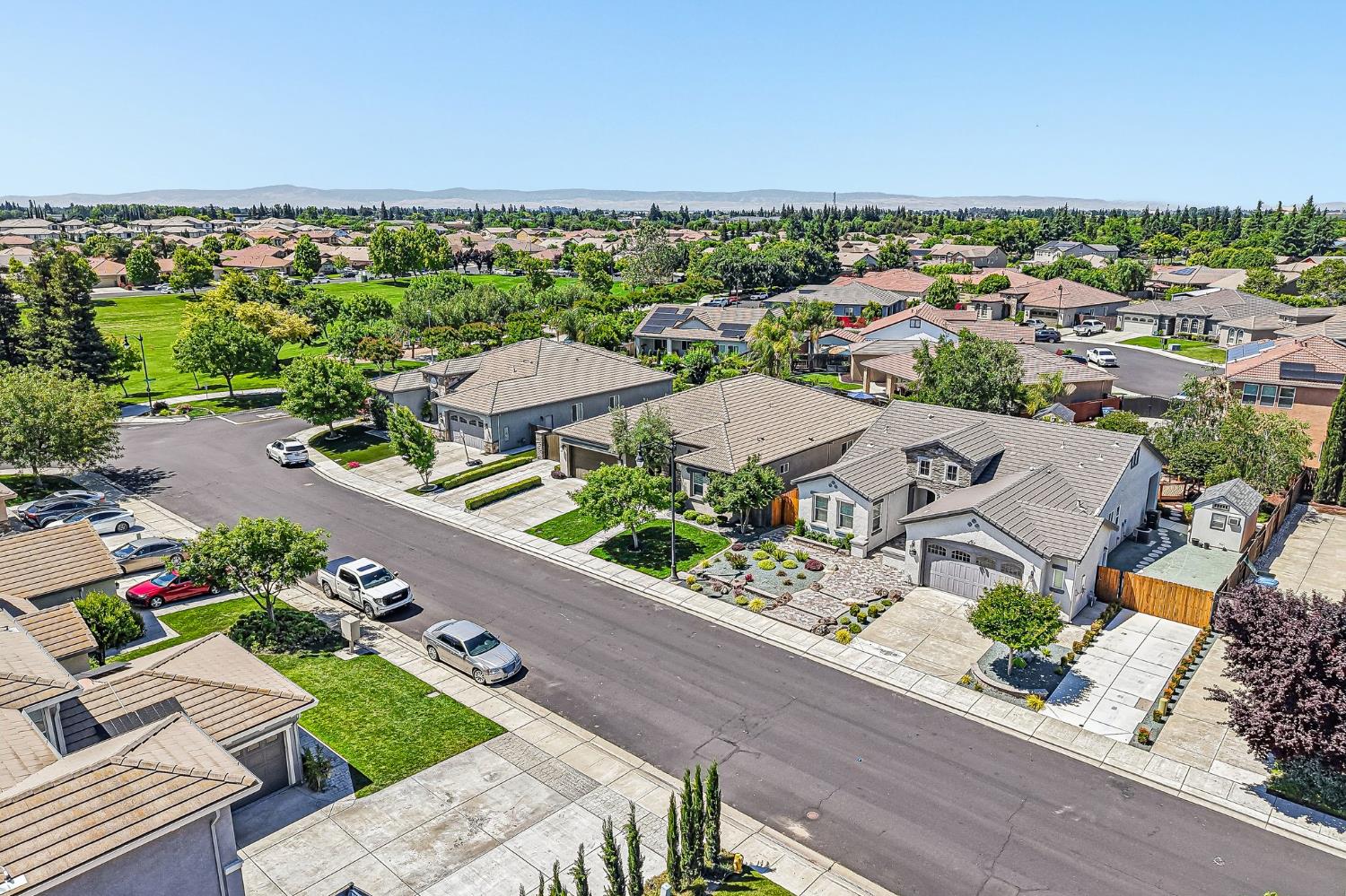 2423 Finchwood Landing Ln, Manteca, CA 95336
