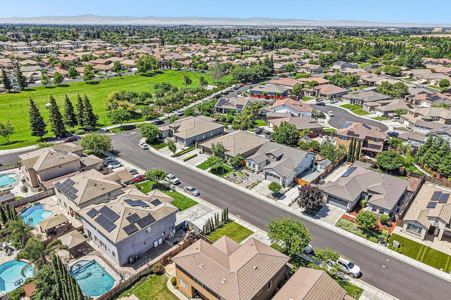 2423 Finchwood Landing Ln, Manteca, CA 95336
