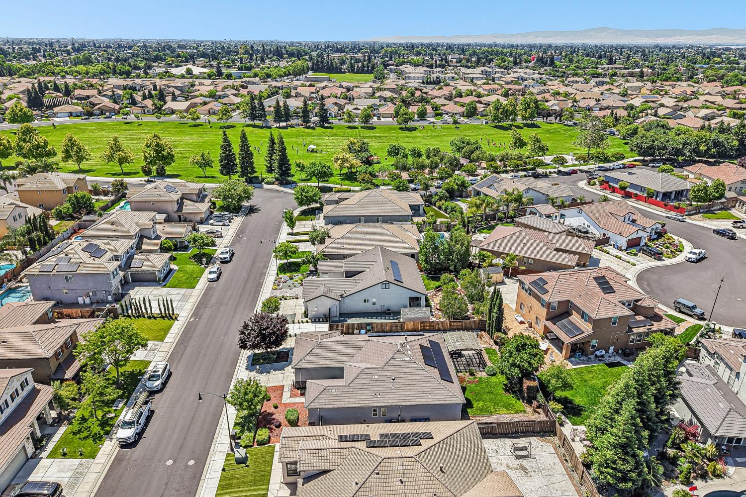 2423 Finchwood Landing Ln, Manteca, CA 95336