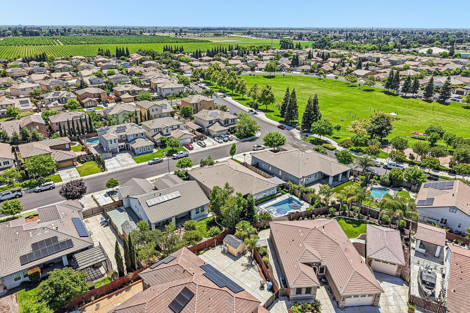 2423 Finchwood Landing Ln, Manteca, CA 95336