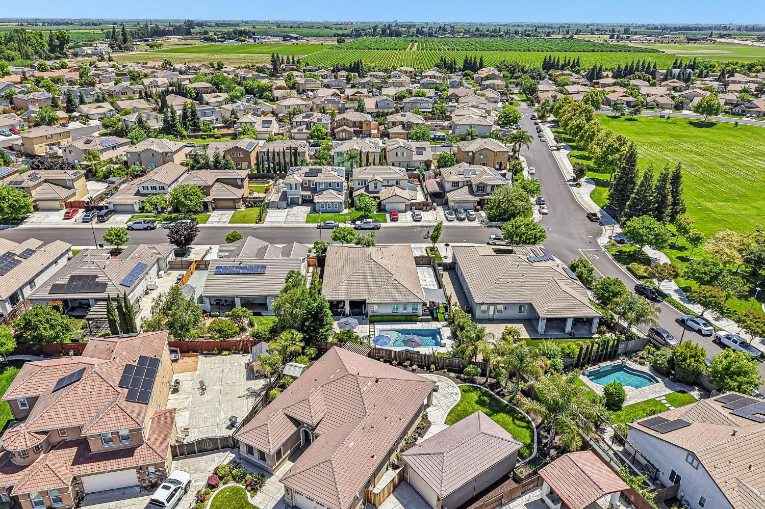 2423 Finchwood Landing Ln, Manteca, CA 95336