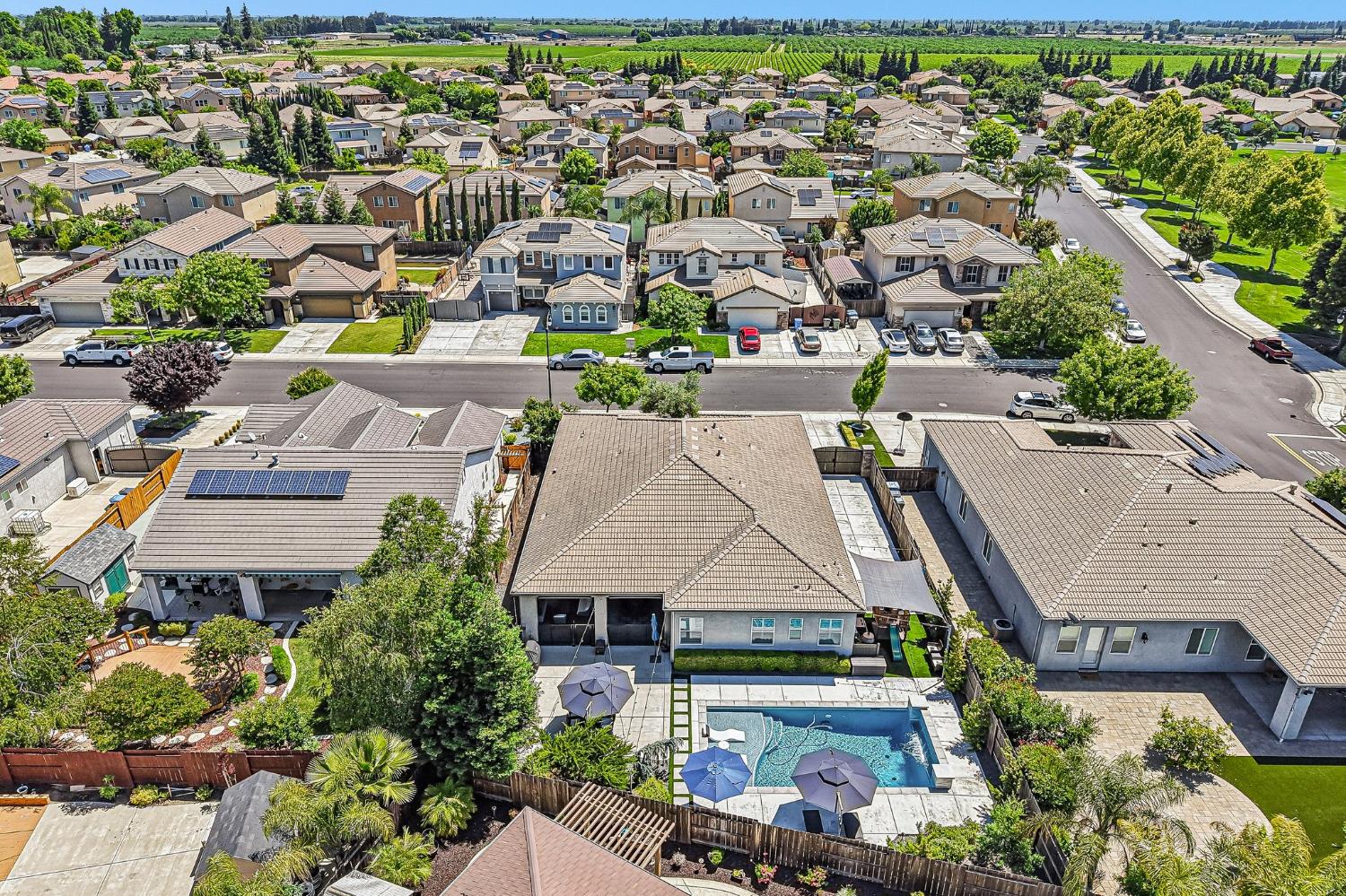 2423 Finchwood Landing Ln, Manteca, CA 95336