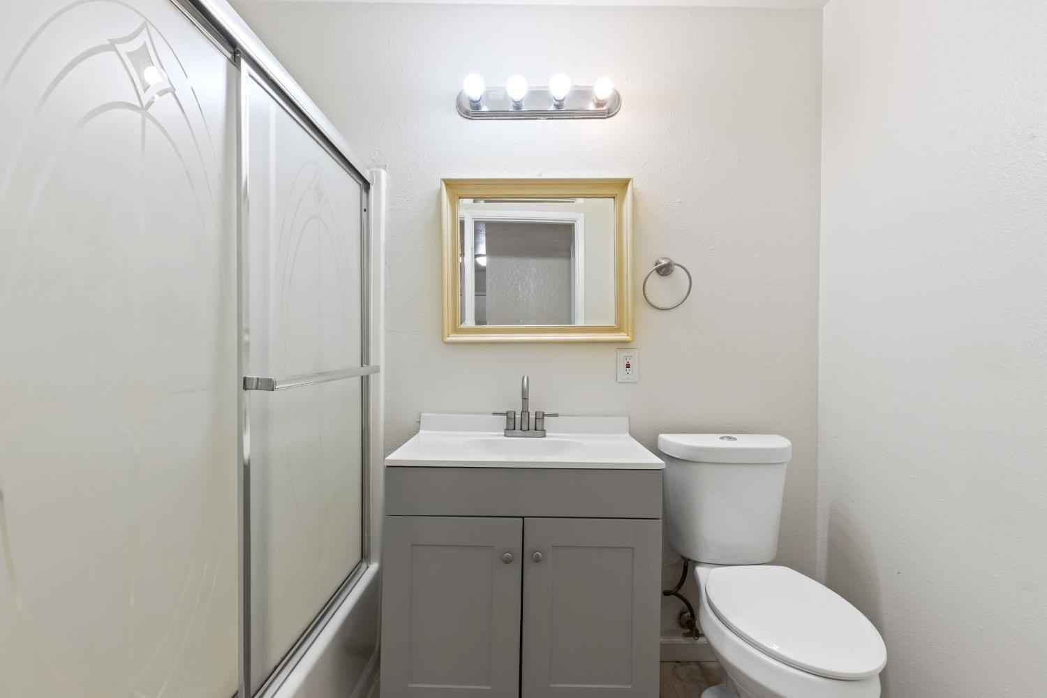 2901 Alphonse Dr, Ceres, CA 95307