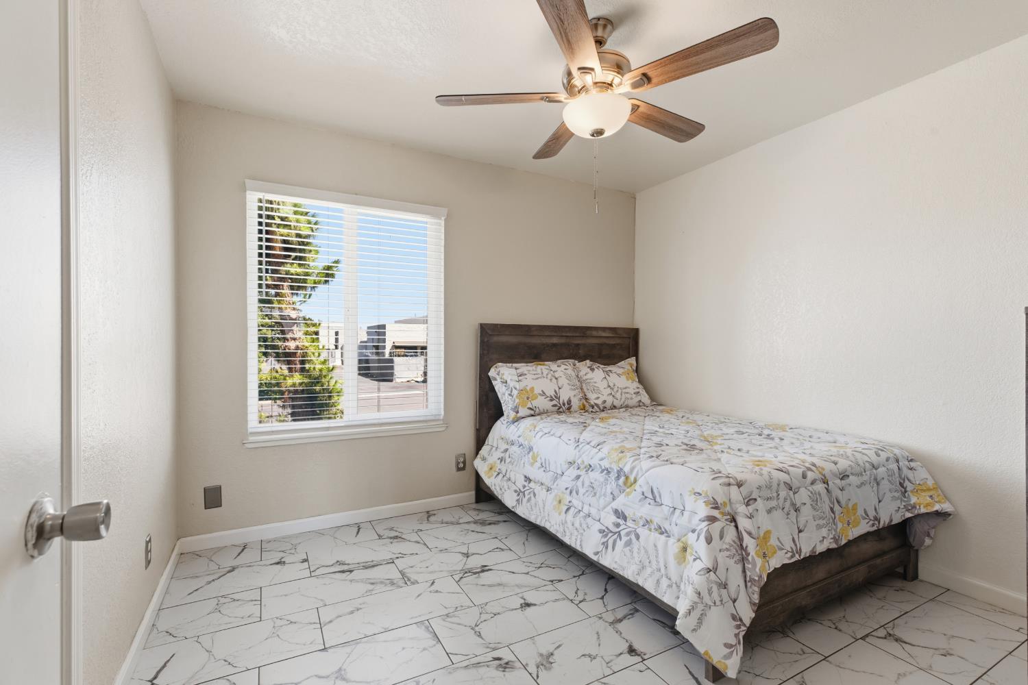 2901 Alphonse Dr, Ceres, CA 95307