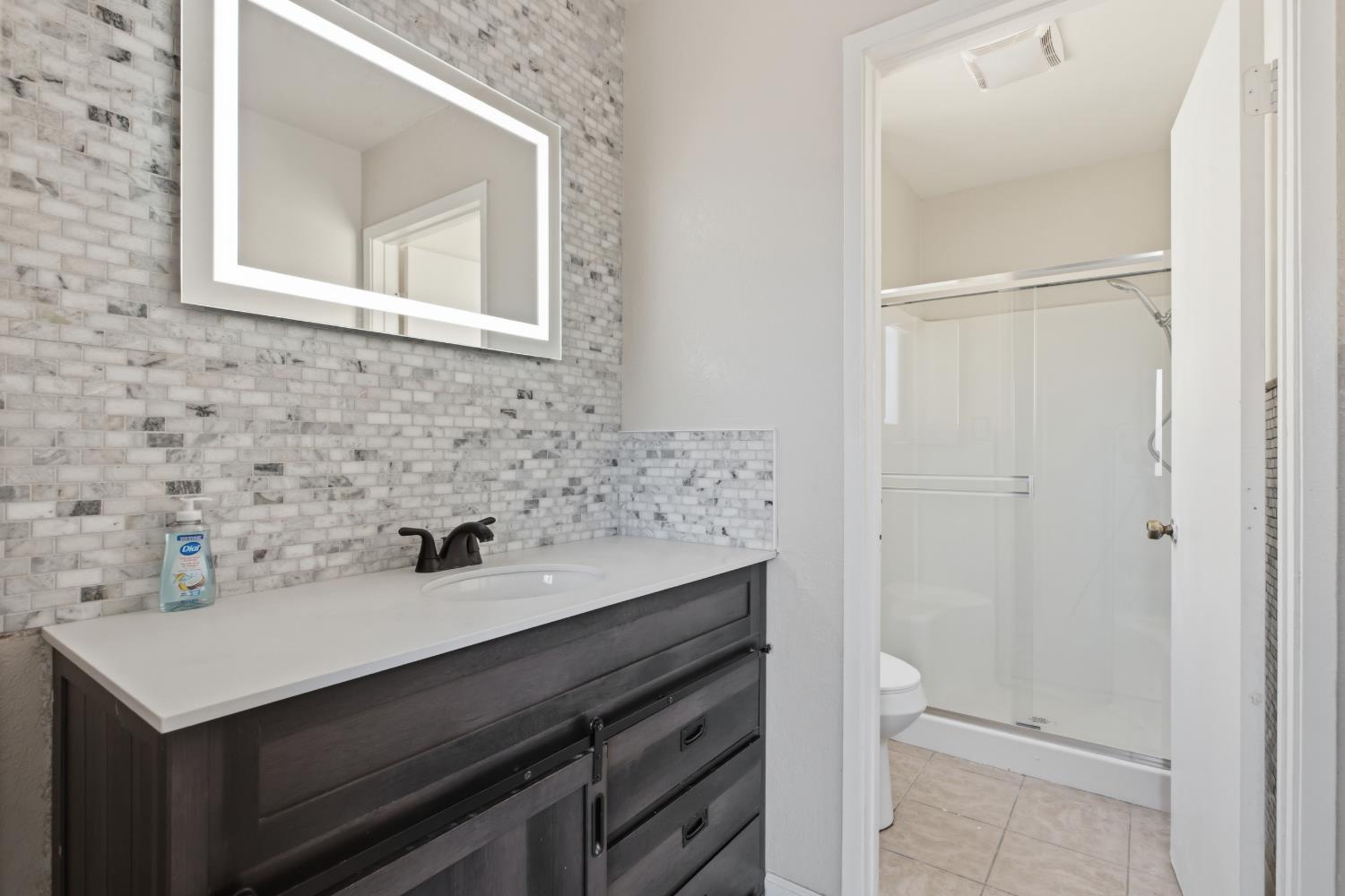2901 Alphonse Dr, Ceres, CA 95307