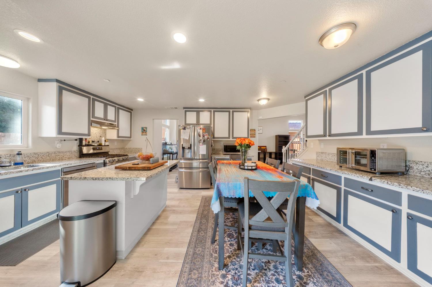 5560 Landon Ln, Riverbank, CA 95367