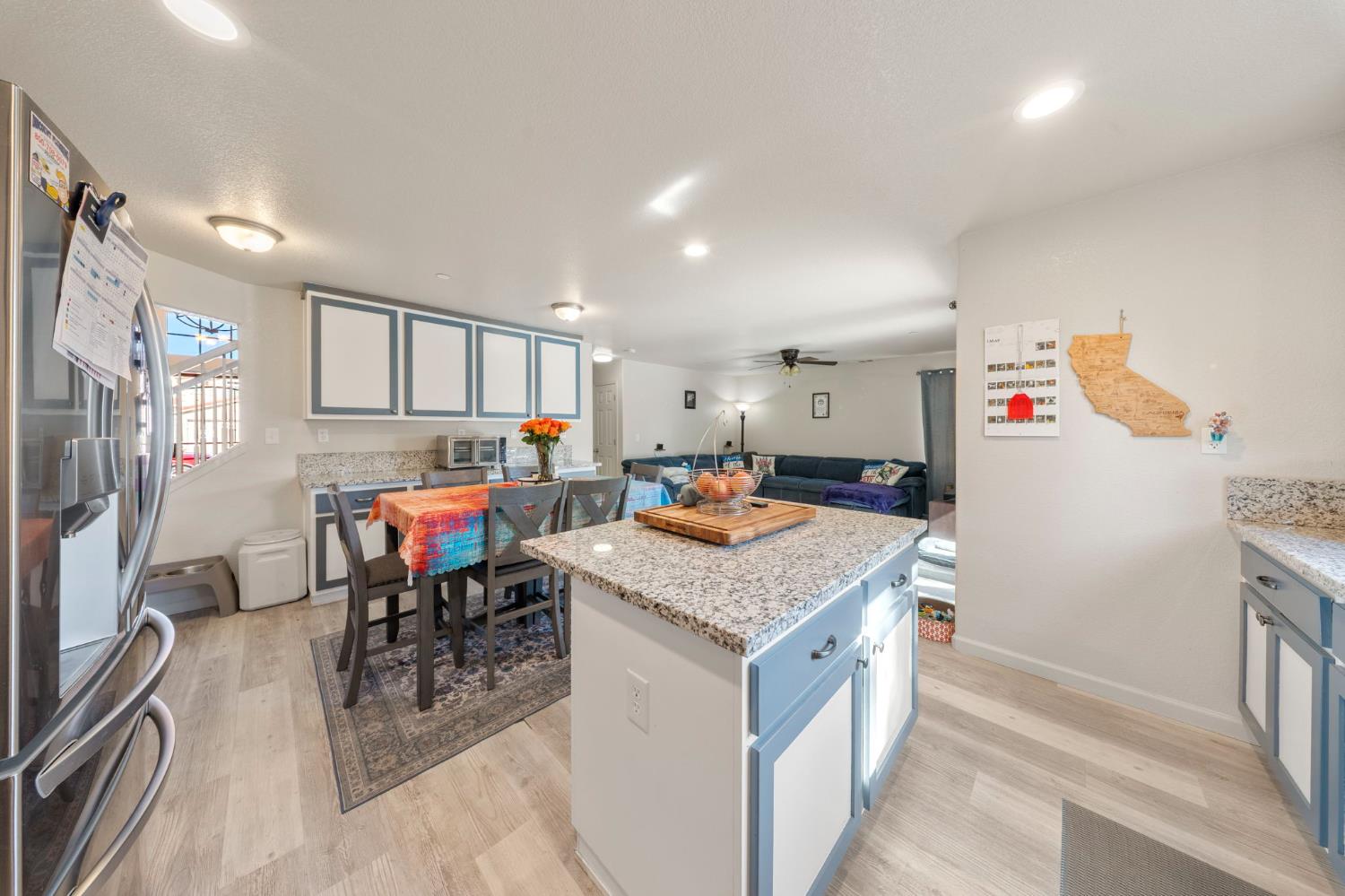 5560 Landon Ln, Riverbank, CA 95367