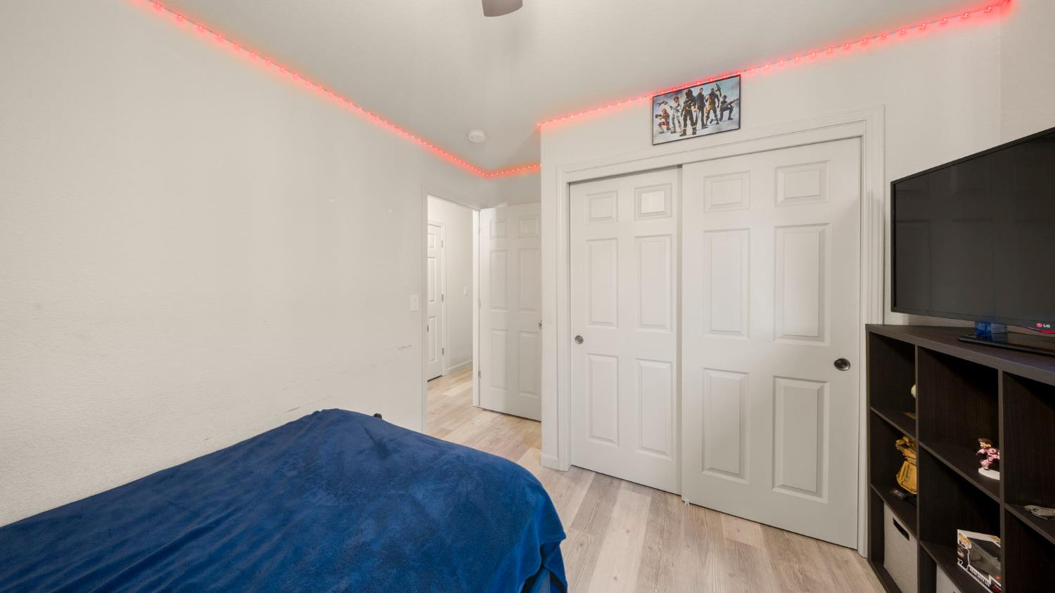 5560 Landon Ln, Riverbank, CA 95367