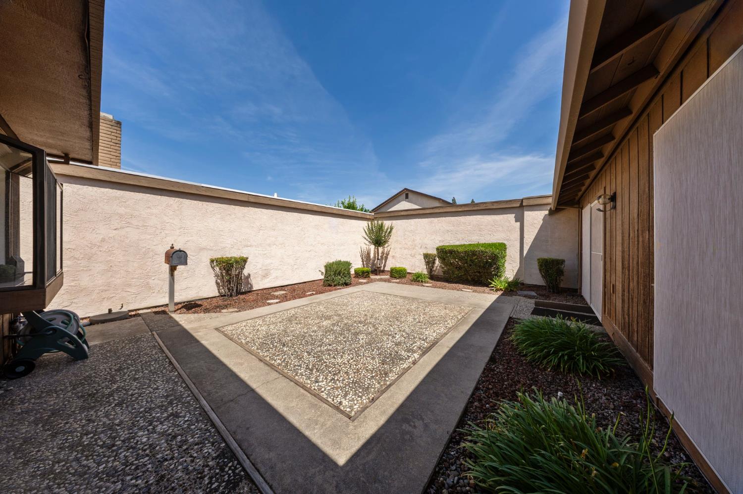 1941 Yellow Oak Dr, Modesto, CA 95354
