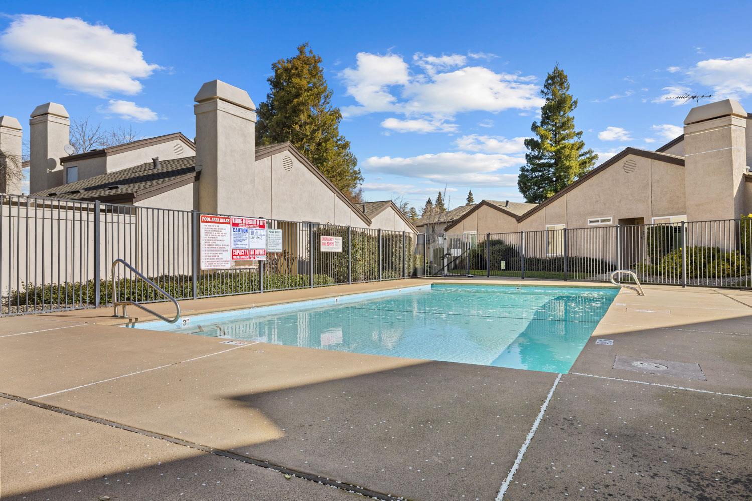 1118 Cedar Creek Dr #85, Modesto, CA 95355