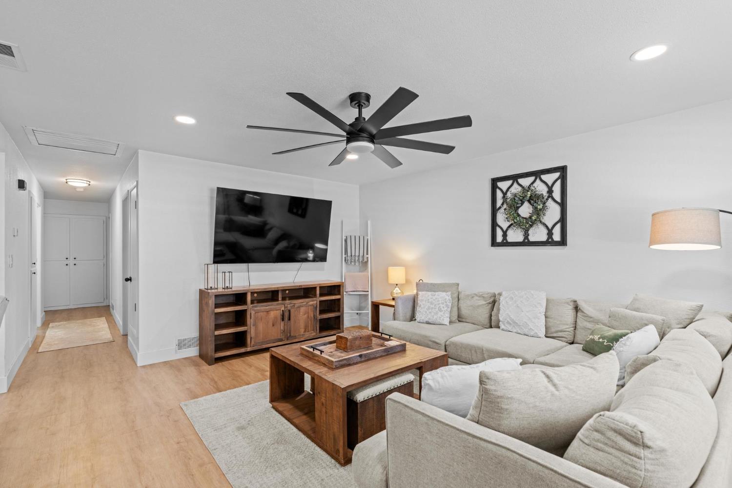 346 Oregon St, Ripon, CA 95366