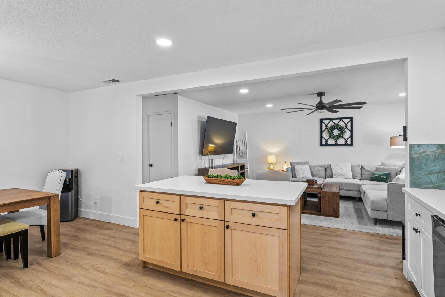 346 Oregon St, Ripon, CA 95366
