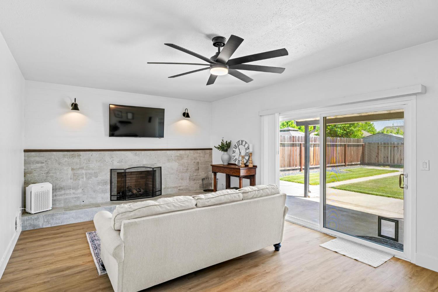 346 Oregon St, Ripon, CA 95366