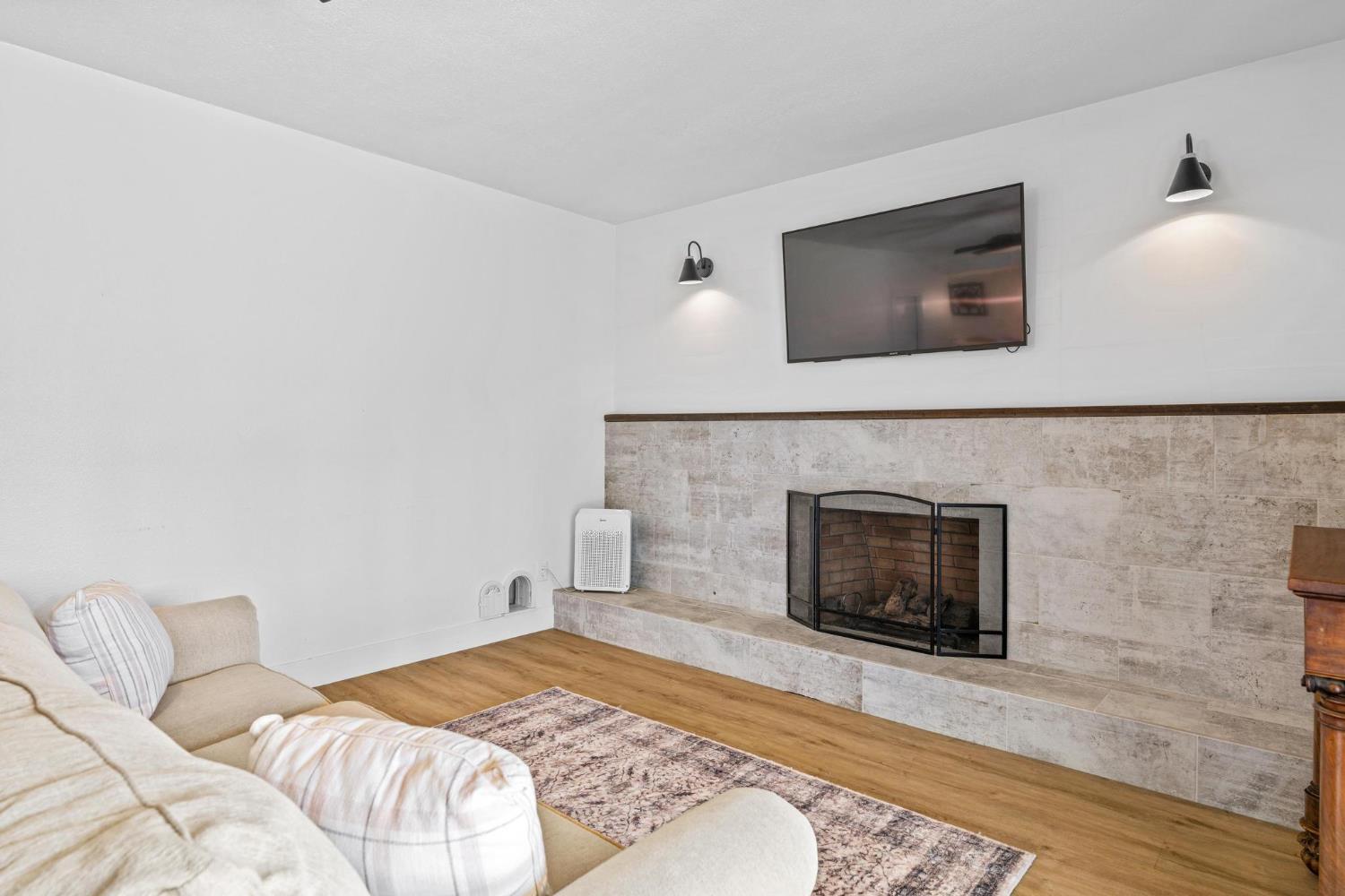 346 Oregon St, Ripon, CA 95366