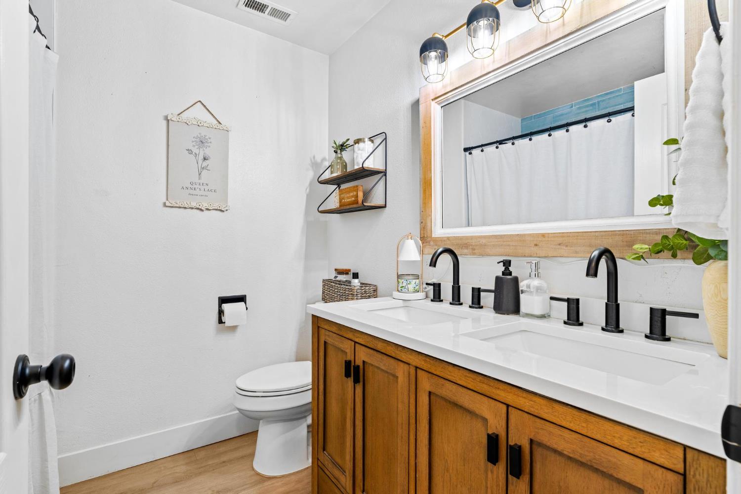 346 Oregon St, Ripon, CA 95366