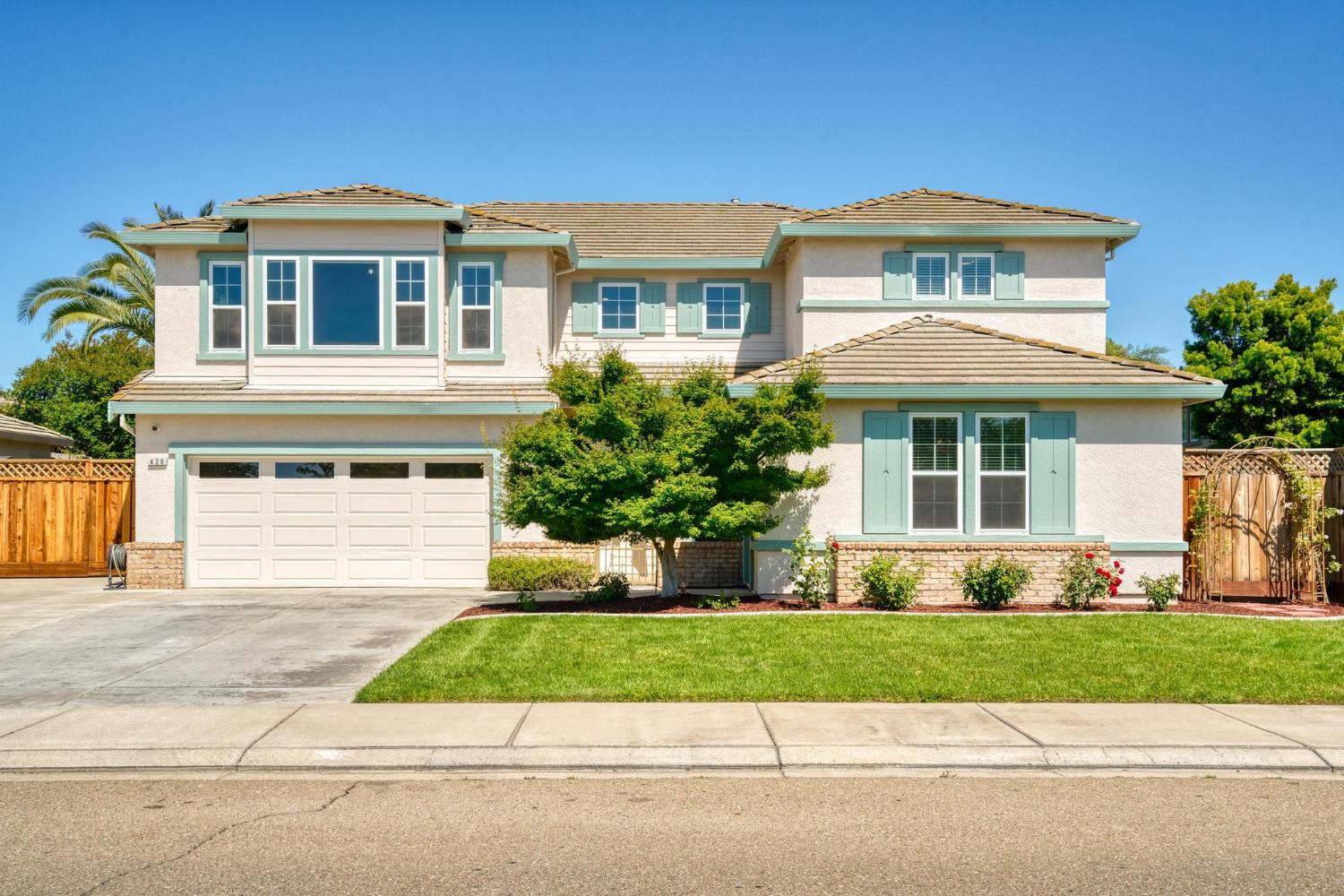 426 S Highland Ave, Ripon, CA 95366