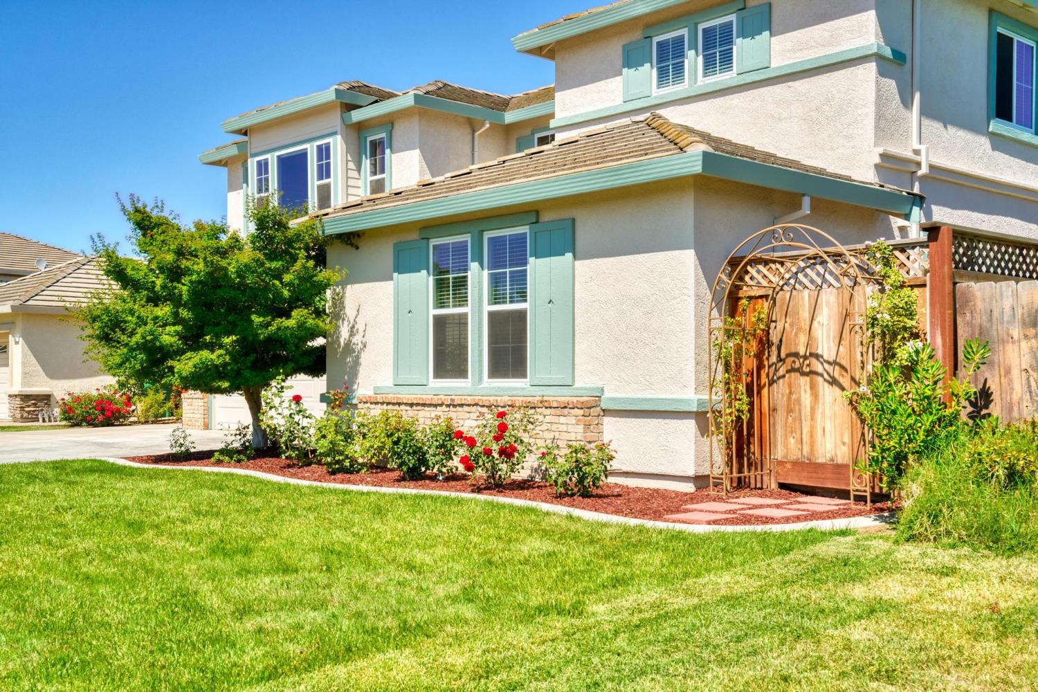 426 S Highland Ave, Ripon, CA 95366