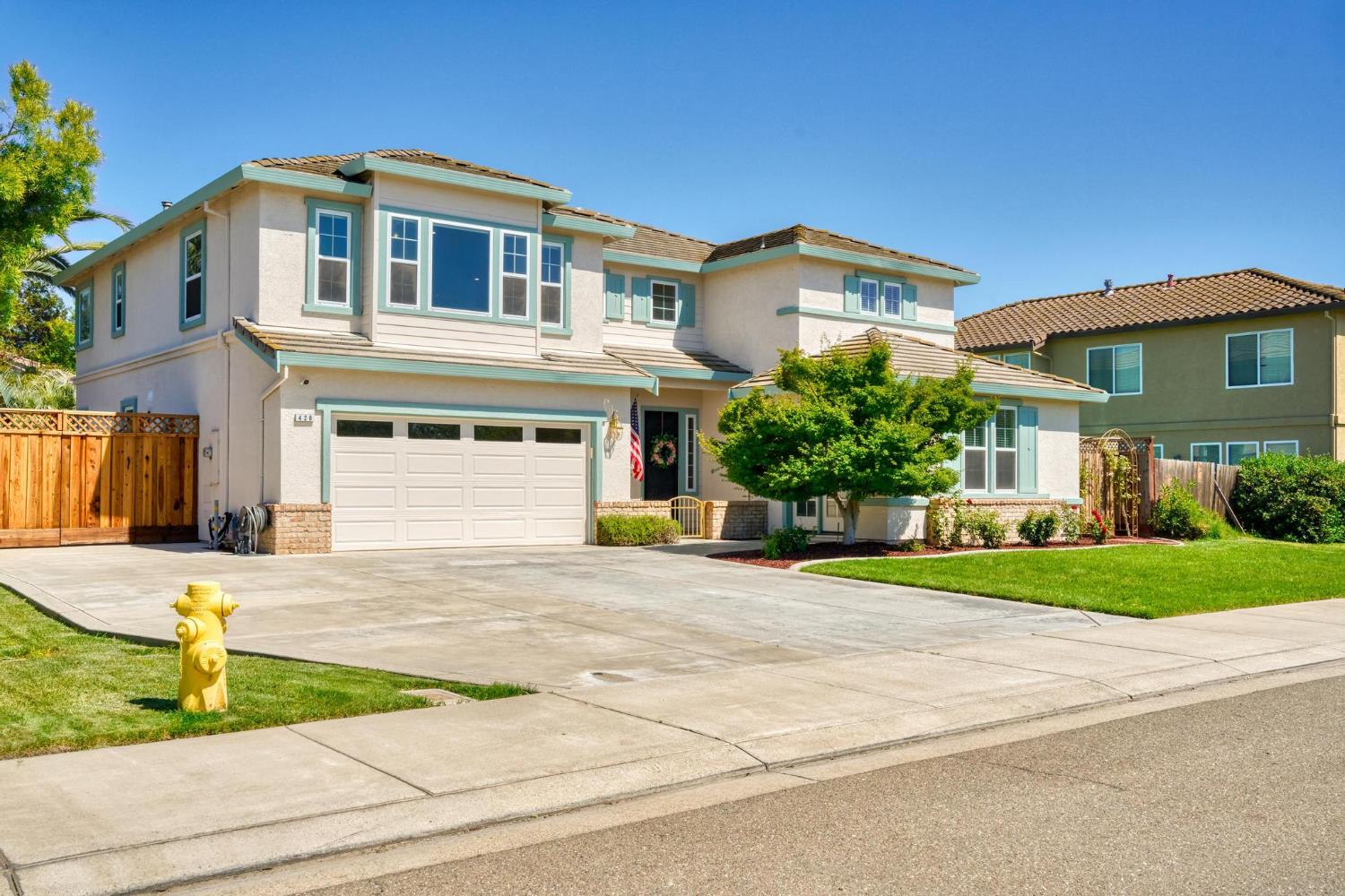 426 S Highland Ave, Ripon, CA 95366