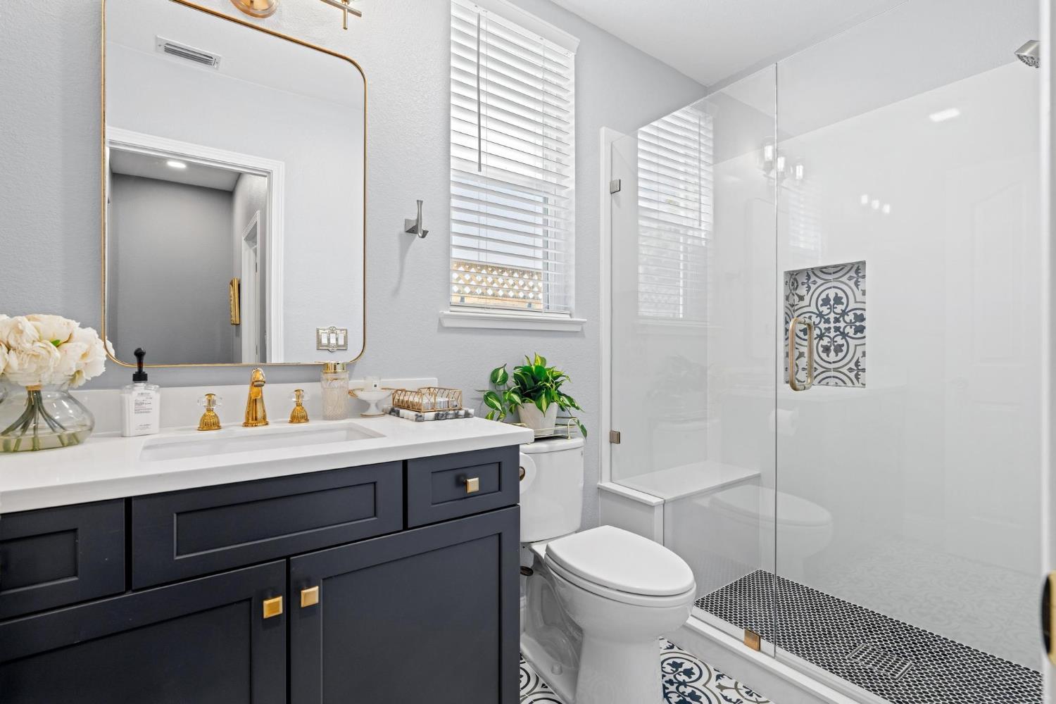 426 S Highland Ave, Ripon, CA 95366