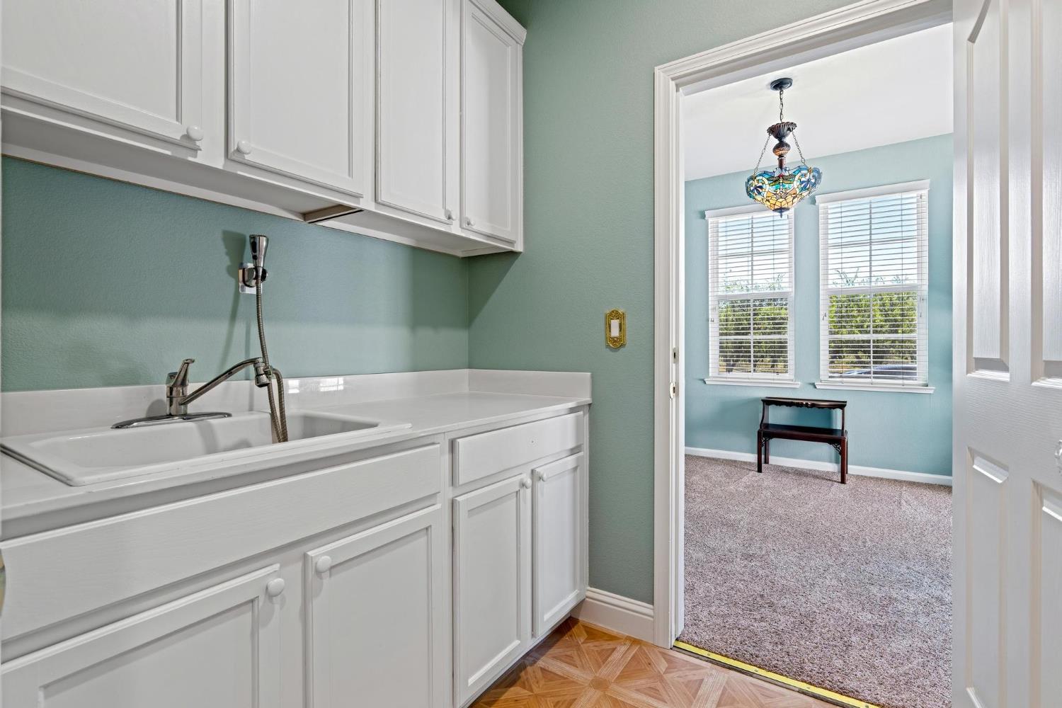 426 S Highland Ave, Ripon, CA 95366