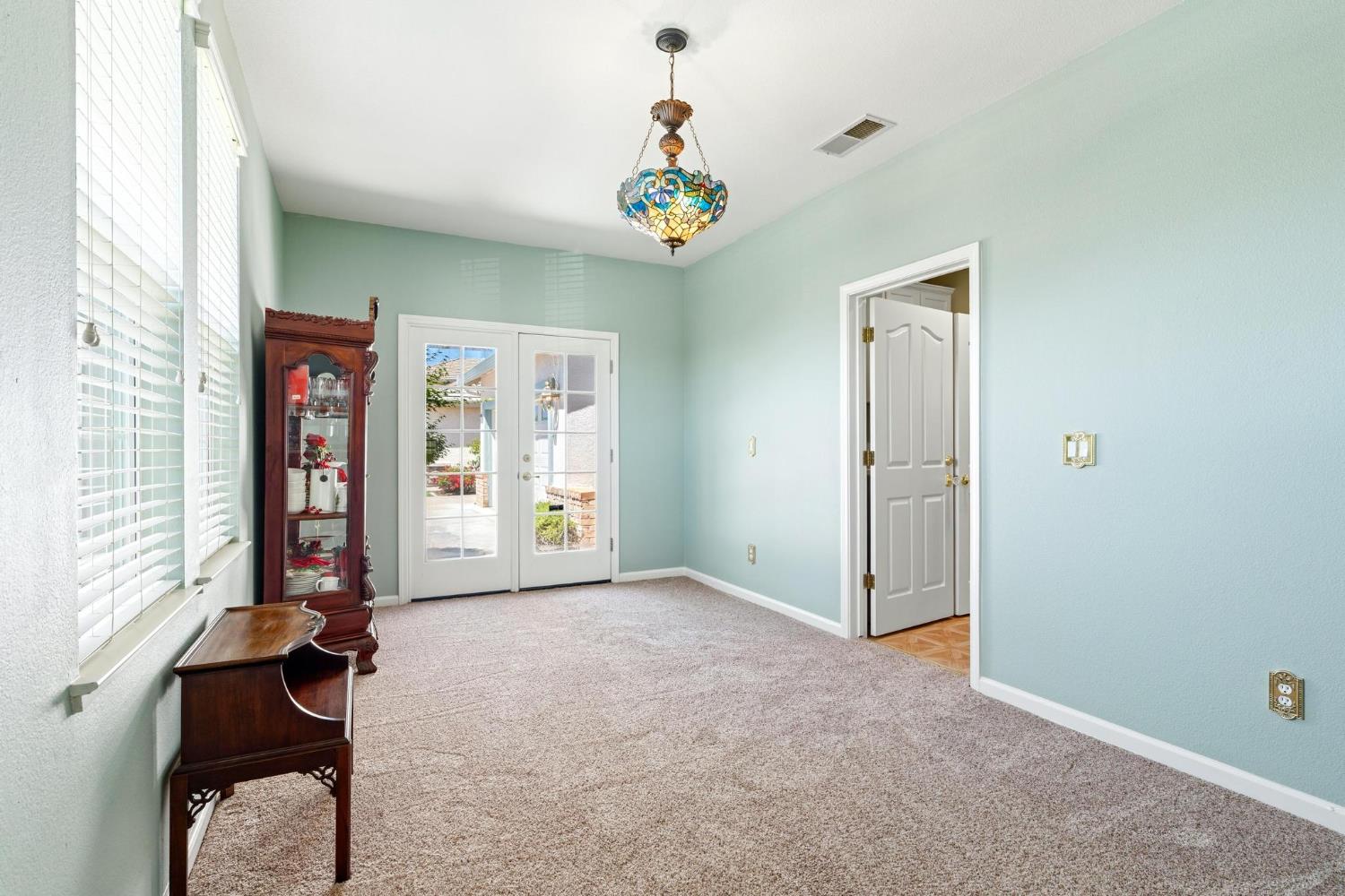 426 S Highland Ave, Ripon, CA 95366