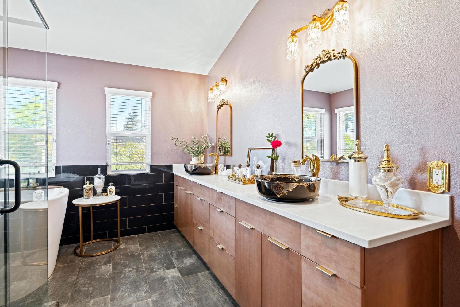 426 S Highland Ave, Ripon, CA 95366