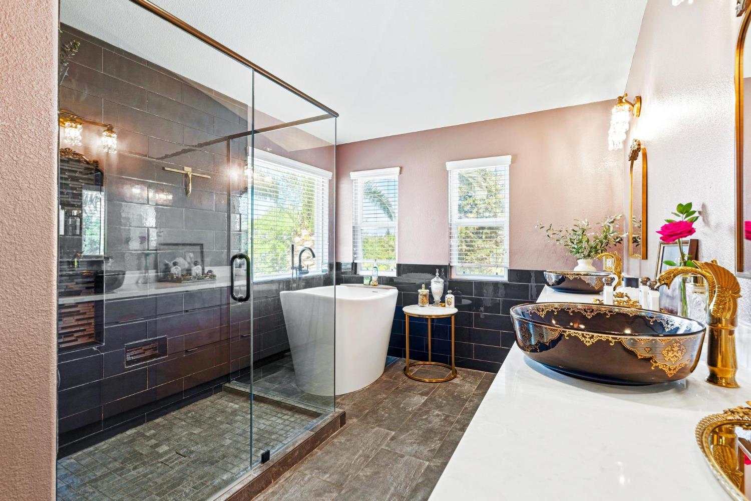 426 S Highland Ave, Ripon, CA 95366