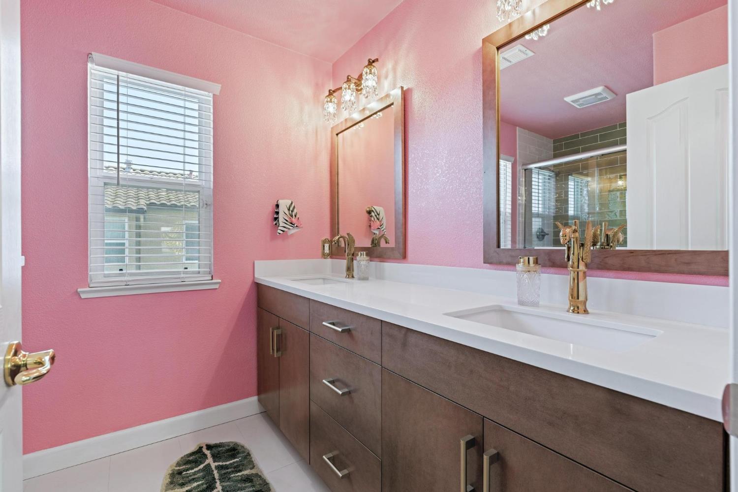 426 S Highland Ave, Ripon, CA 95366