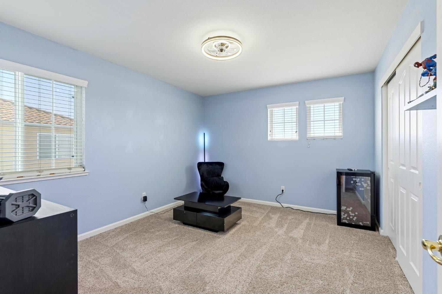 426 S Highland Ave, Ripon, CA 95366