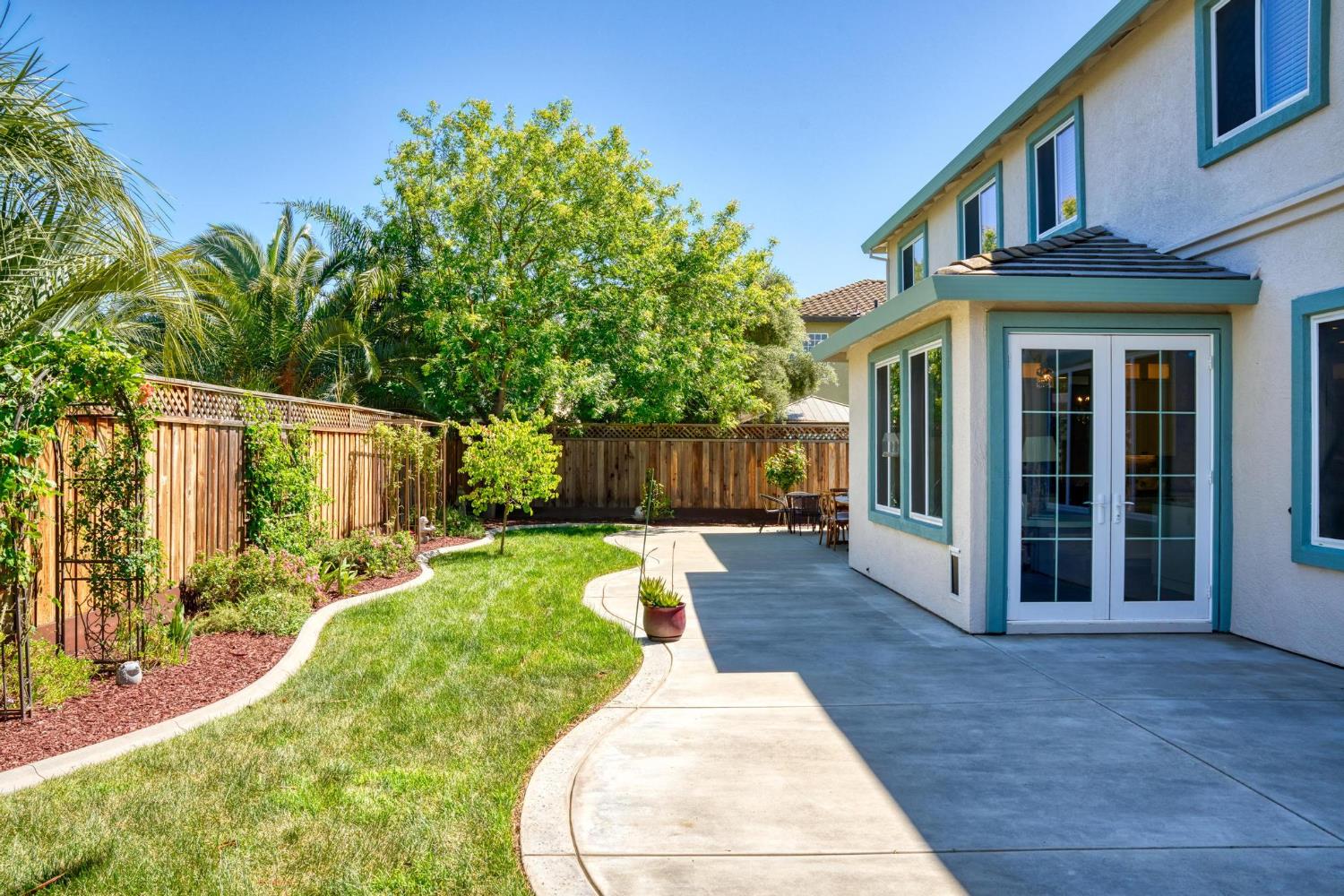 426 S Highland Ave, Ripon, CA 95366