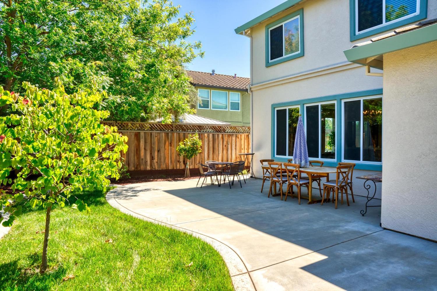 426 S Highland Ave, Ripon, CA 95366