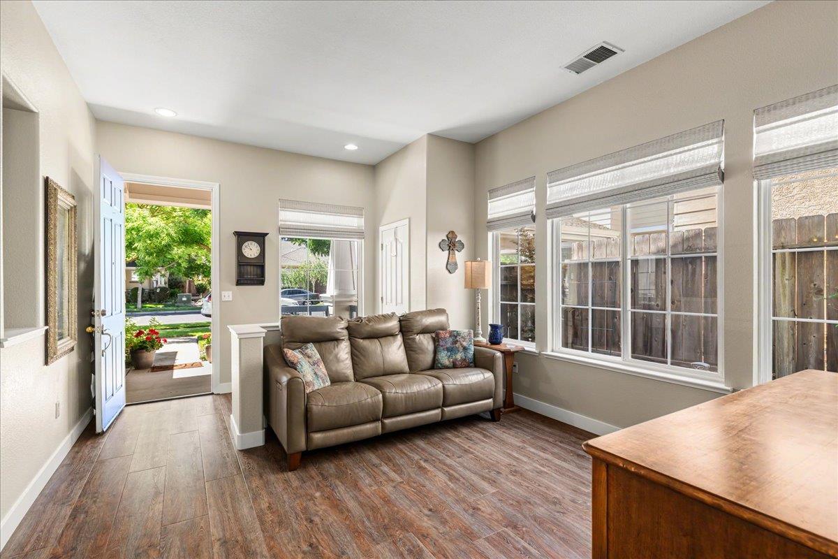1356 Cindy Dr, Oakdale, CA 95361