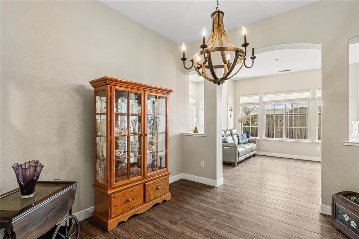 1356 Cindy Dr, Oakdale, CA 95361