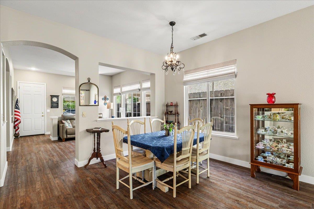 1356 Cindy Dr, Oakdale, CA 95361