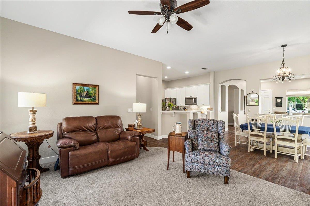 1356 Cindy Dr, Oakdale, CA 95361