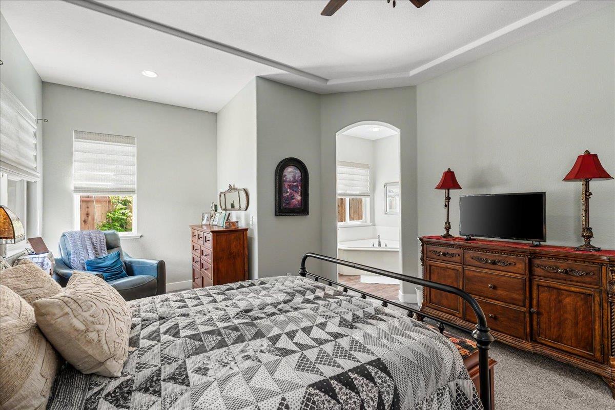 1356 Cindy Dr, Oakdale, CA 95361