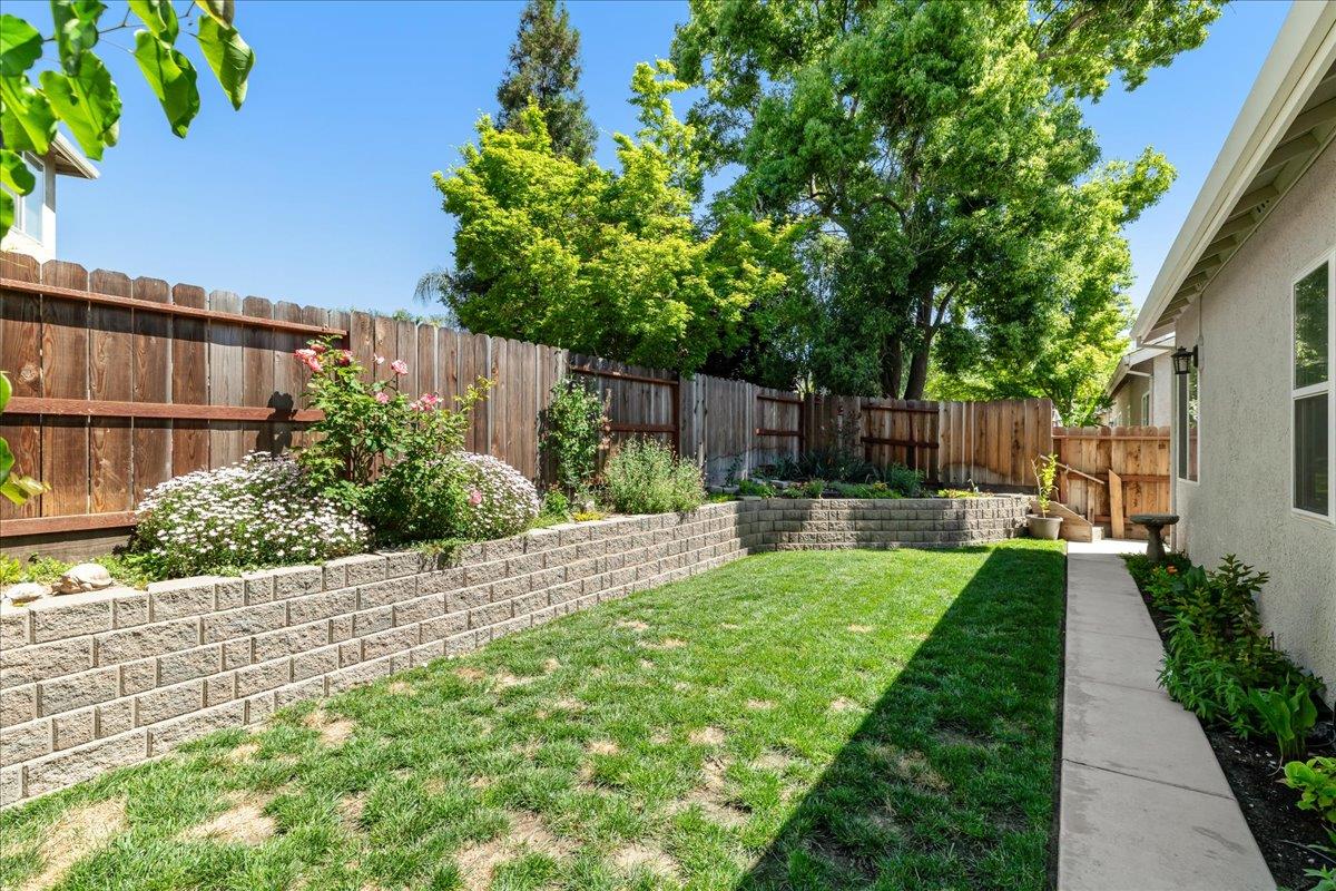 1356 Cindy Dr, Oakdale, CA 95361