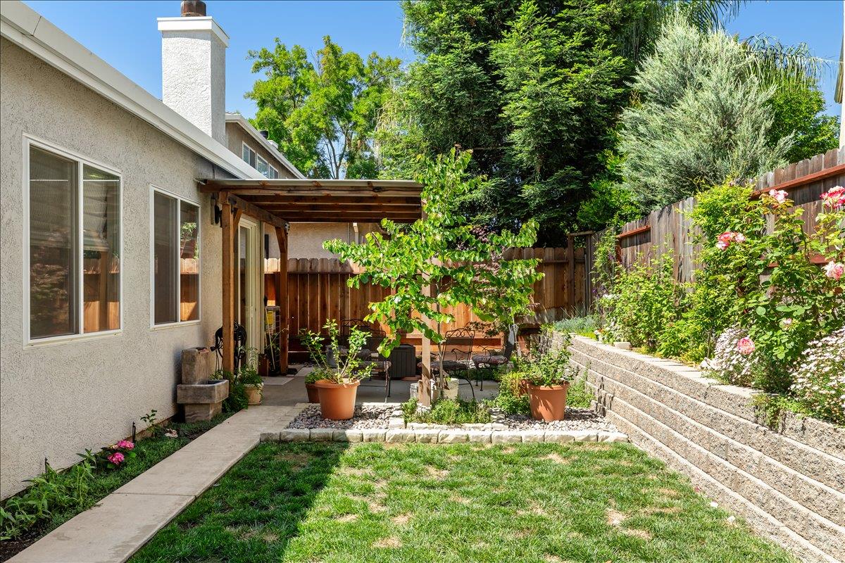 1356 Cindy Dr, Oakdale, CA 95361