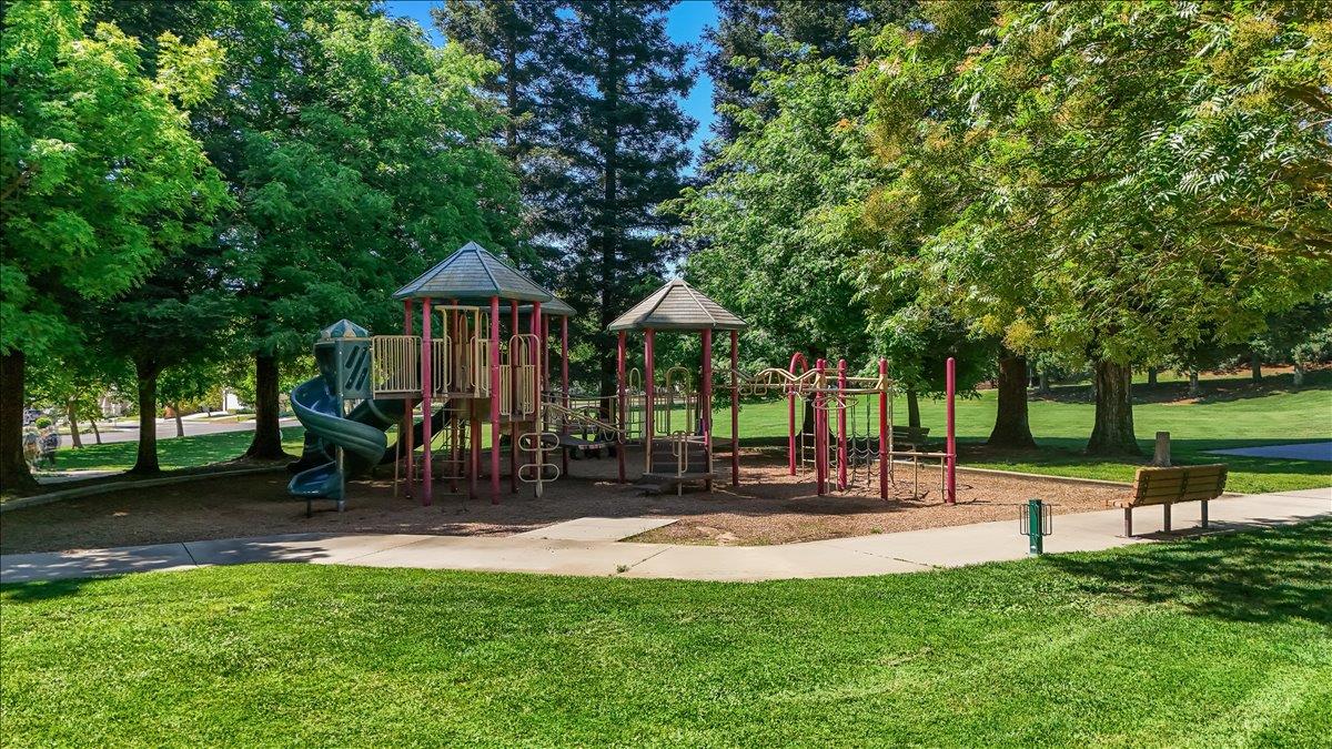 1356 Cindy Dr, Oakdale, CA 95361
