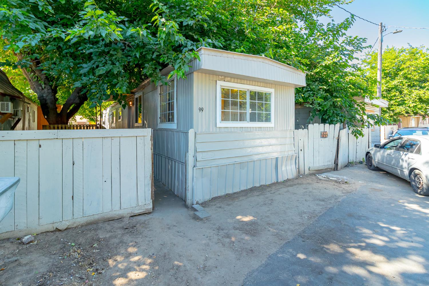 433 S 7th St #99, Modesto, CA 95351