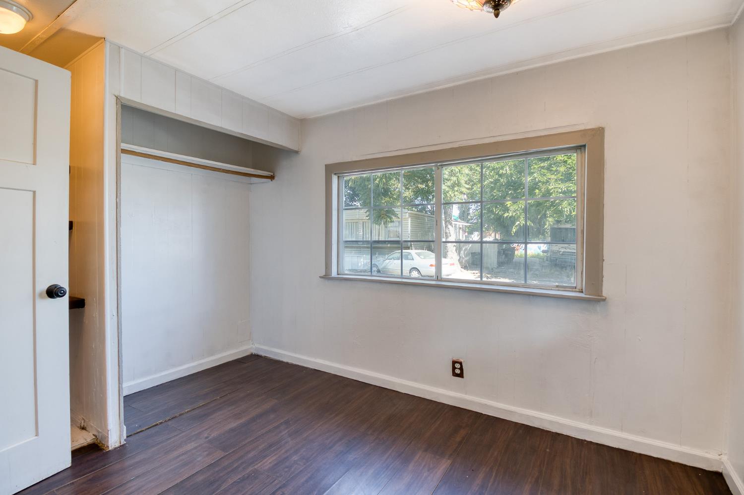 433 S 7th St #99, Modesto, CA 95351