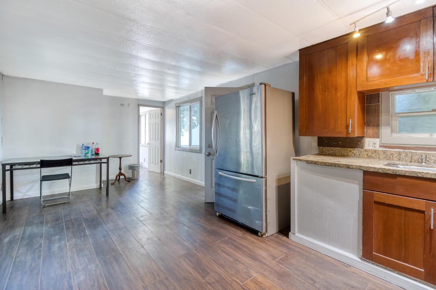 433 S 7th St #99, Modesto, CA 95351