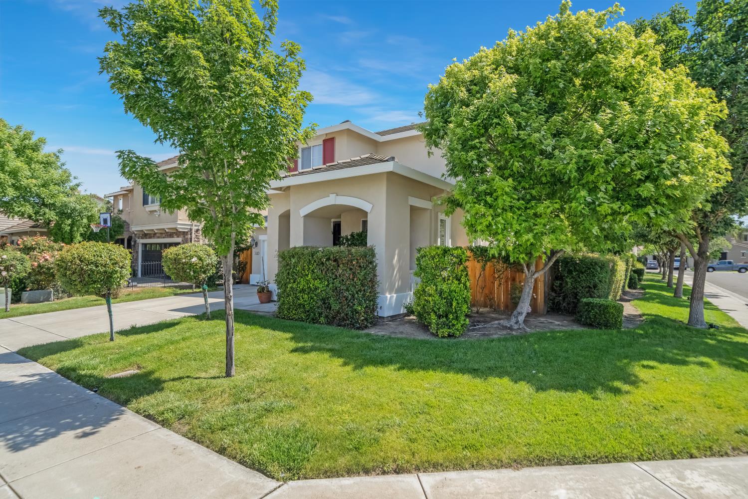 3120 Queens Gate Ln, Modesto, CA 95355